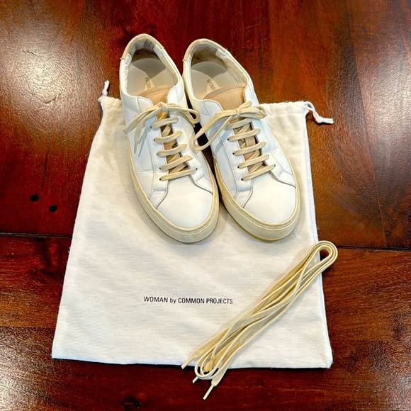 Common Projects Shoes - COMMON PROJECTS white + tan accent sneakers